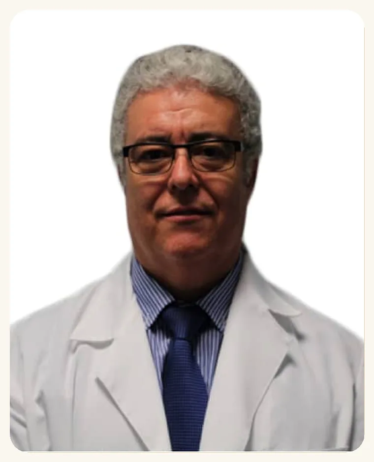 Dr. Andrés Merlo Morales cirujano plástico en Clínica Renacimiento Madrid